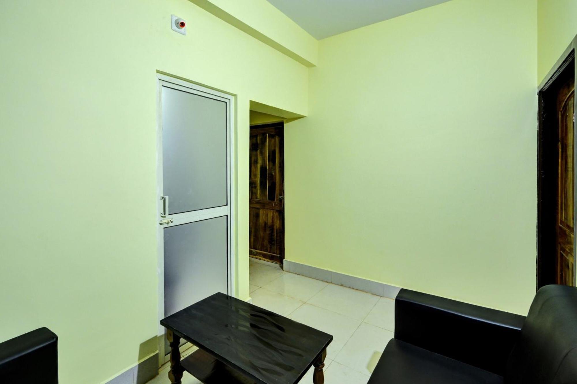 Oyo Flagship 81058 Royal Regalia Hotel Bhubaneswar Ngoại thất bức ảnh
