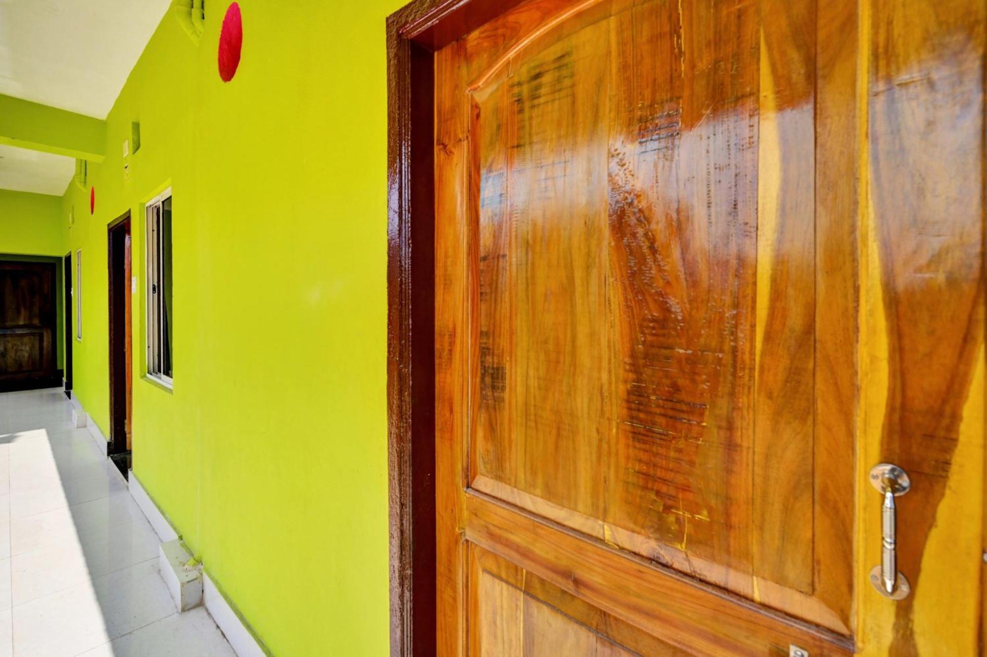 Oyo Flagship 81058 Royal Regalia Hotel Bhubaneswar Ngoại thất bức ảnh